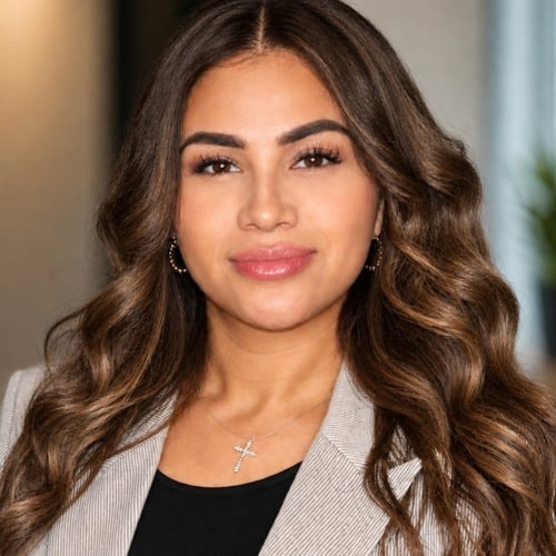 Farmers Insurance - Lisa Moss