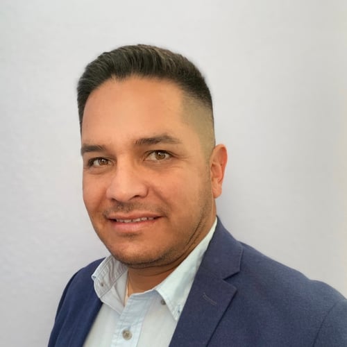 Farmers Insurance - Oscar Martinez